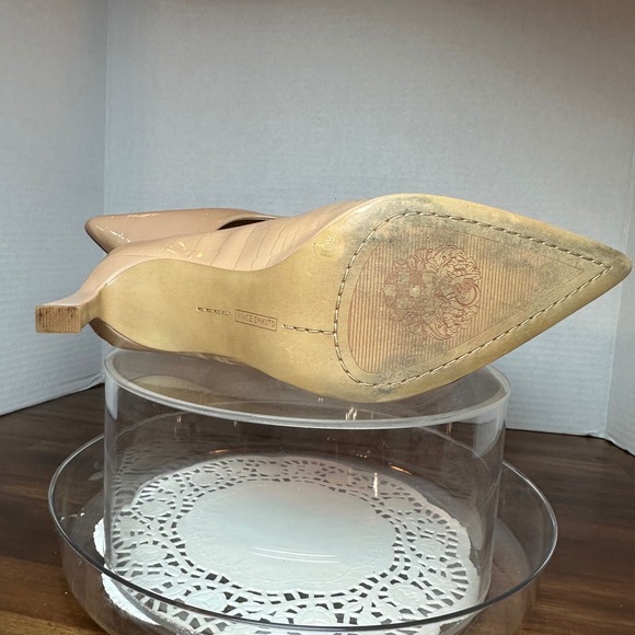 Vince Camuto Restia Beige Croc Embossed Patent Leather Slingback Pumps Heel 6.5M - Picture 10 of 12